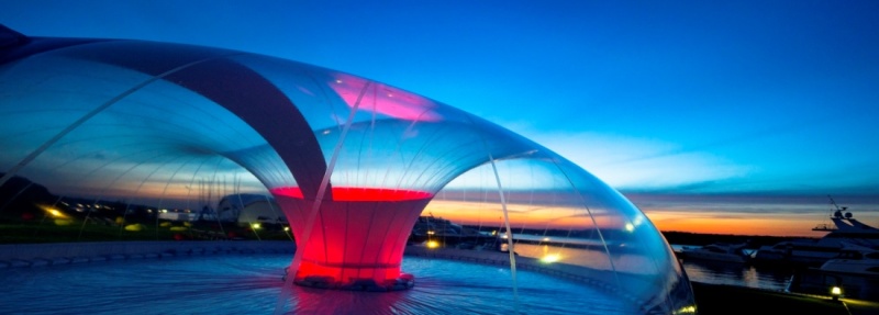 Гибкое стекло: виды, особенности материала, применение