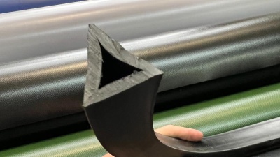 Профиль Редан треугольный 40/40/30 мм (Чёрный) купить по выгодной цене 245 руб.  в магазине bummart.ru