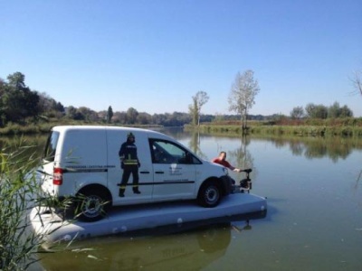 Надувная плавучая платформа для авто 6х2м купить по выгодной цене 115 000 руб. RiverHunter в магазине bummart.ru