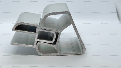 Стрингер 12мм 2шт +сумка и заглушки. (Усиленный). Комплект стрингеров 1м 2шт с заглушками и чехом под стрингера Предназначен для фиксации жесткого составного пайола, оснащенного боковой обвязкой из Z-профиля. Дает возможность существенно увеличить продоль