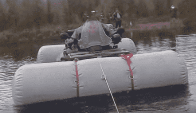 Квадробаллоны 220х60см - надувные баллоны (плот) для квадроцикла из ПВХ Квадробаллоны служат для преодоления водных преград на квадроцикле. Квадробаллоны из ПВХ заменяют плот для квадроцикла и позволяют передвигаться на воде за счет вращения колес. Квадро