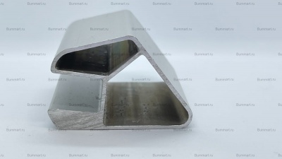 Стрингер 9мм для лодки пвх 10-600см. Цена указана за 10см без заглушек Предназначен для фиксации жесткого составного пайола 9мм, оснащенного боковой обвязкой из Z-профиля 9мм. Дает возможность существенно увеличить продольную жесткость судна. Укажите нужн