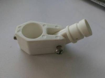 Наконечник+кронштейн под 22 трубу белый